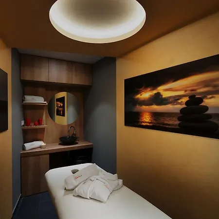 Готель Wellness Grand 3*