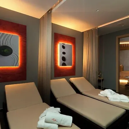 Wellness Grand 3* Шпіндлерув-Млин